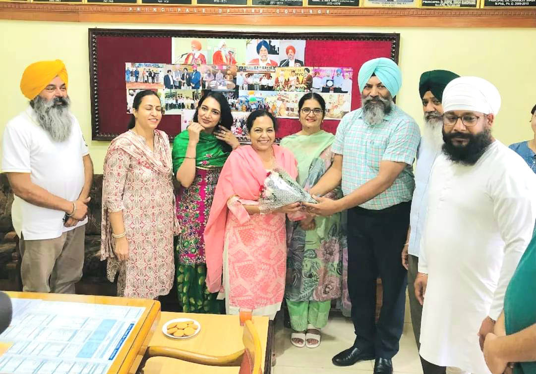 ਅਦਾਕਾਰ ਮਲਕੀਤ ਰੌਣੀ, ਸੀਮਾ ਕੌਸ਼ਲ ਤੇ ਰਵਨੀਤ ਕੌਰ ਪਹੁੰਚੇ ਸਿੱਖ ਨੈਸ਼ਨਲ ਕਾਲਜ ਬੰਗਾ, ਅਰਦਾਸ ਫ਼ਿਲਮ ਦੀ ਕੀਤੀ ਪ੍ਰਮੋਸ਼ਨ